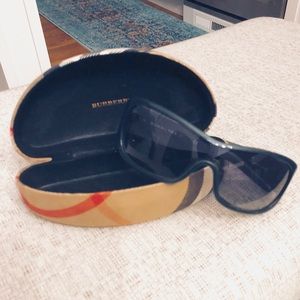 Burberry Shield Sunglasses B8482/S